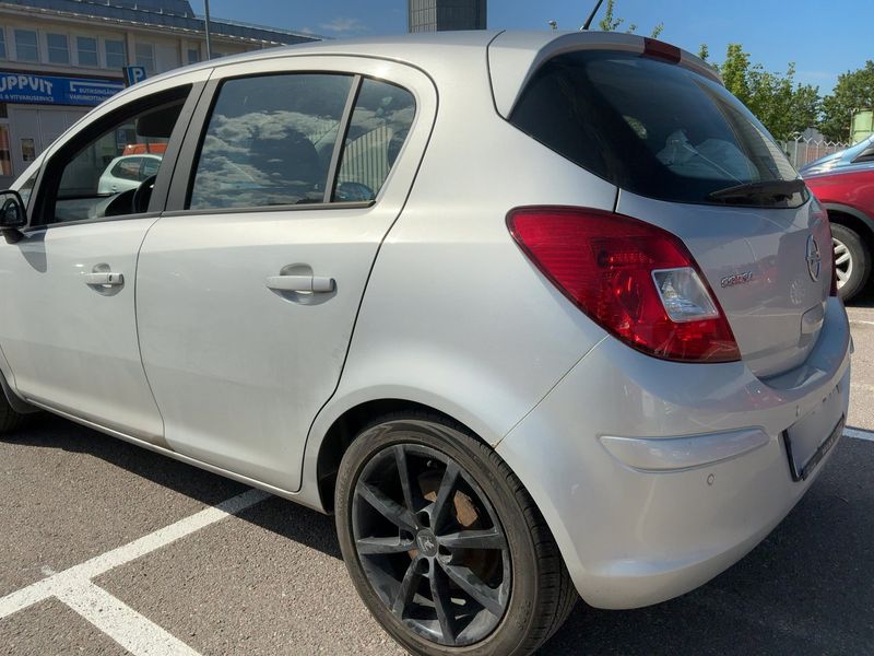 Opel Corsa 1.3 CDTI Edition 2012 – снимка 6