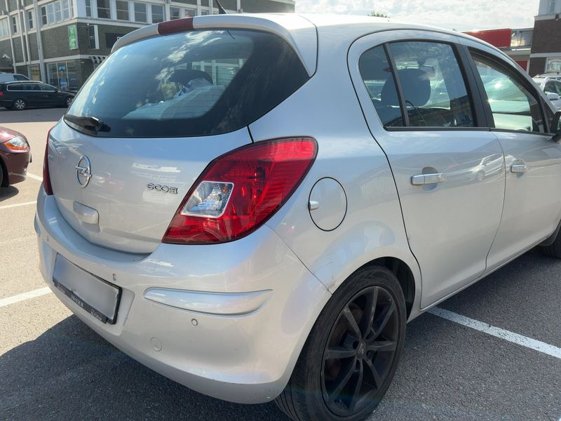 Opel Corsa 1.3 CDTI Edition 2012 – снимка 8
