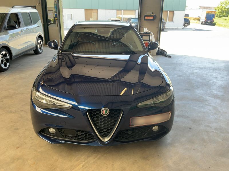 Alfa Romeo Giulia 2.2 JTDM Super 2017 – снимка 14