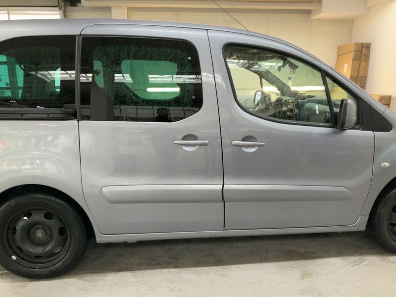 Citroen Berlingo 1.6 Blue-HDi Selection 2016 – снимка на щета 10
