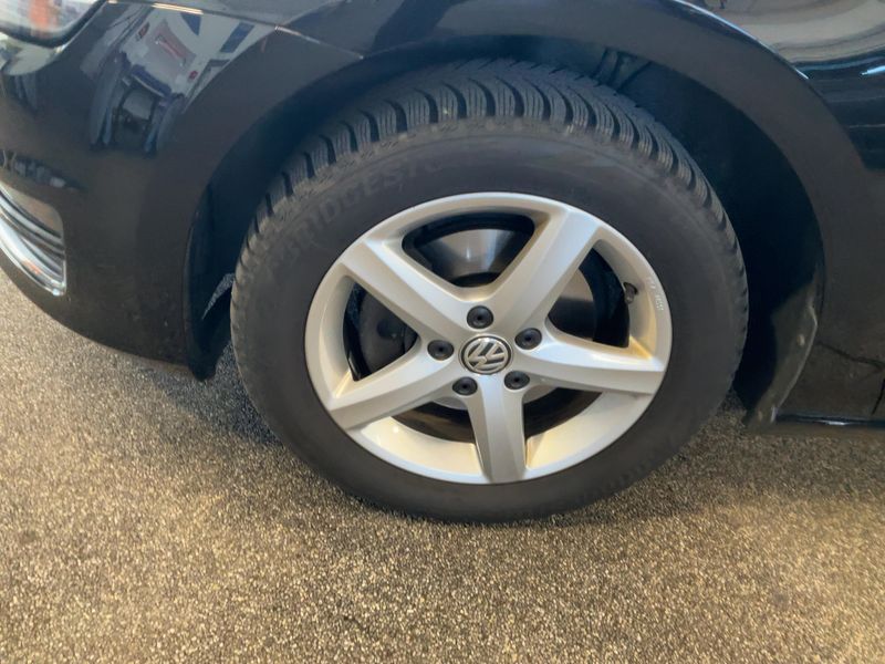 Volkswagen Golf VII 1.4 TSI Lounge BlueMotion Tech 2015 – снимка 3