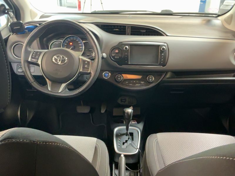 Toyota Yaris 1.5 Hybrid France 2016 – снимка 17