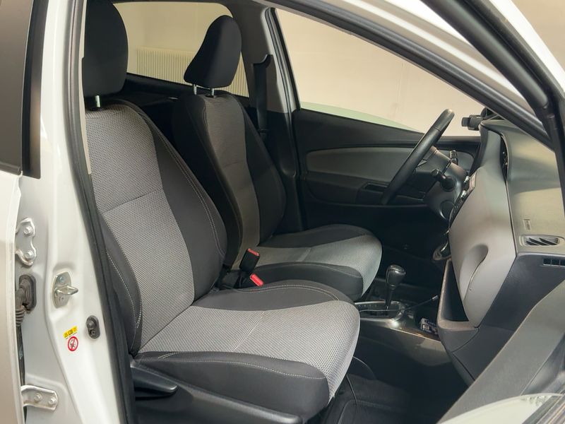 Toyota Yaris 1.5 Hybrid France 2016 – снимка 16