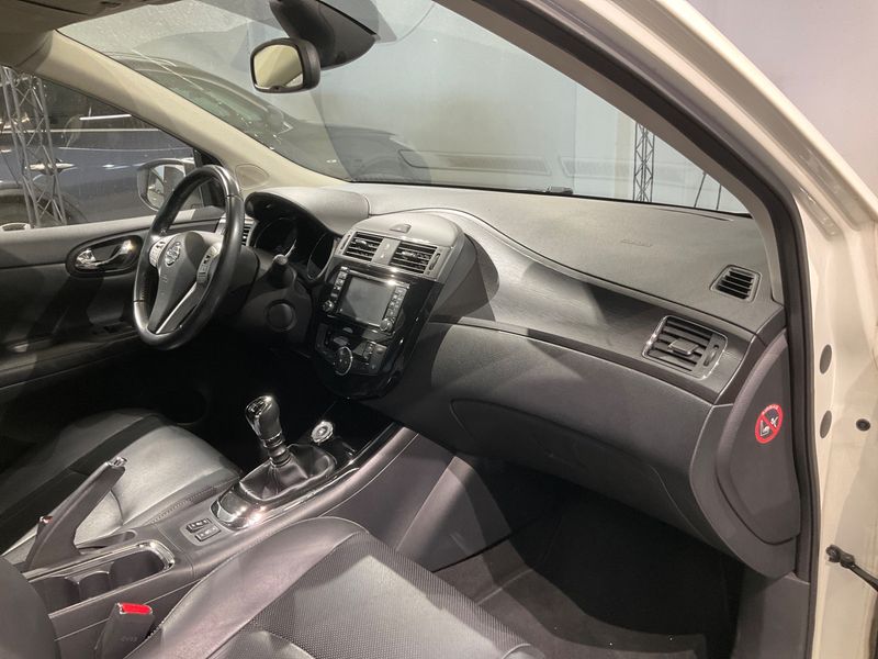 Nissan Pulsar 1.2 Tekna 2015 – снимка 32
