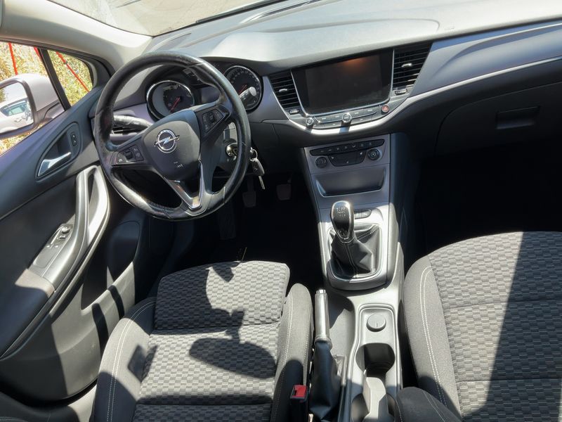 Opel Astra 1.6 CDTI DPF Selection Start/Stop 2017 – снимка 17