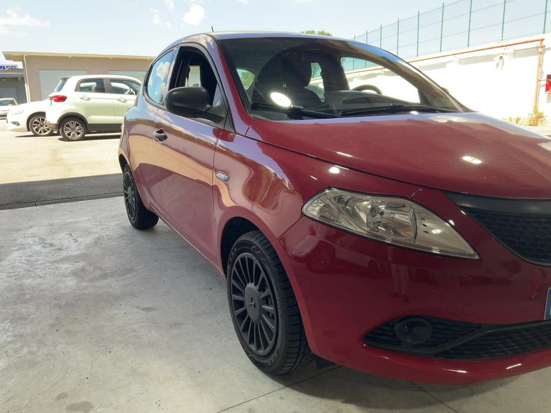 Lancia Ypsilon 1.0 Mild-Hybrid Silver 2020 – снимка 12