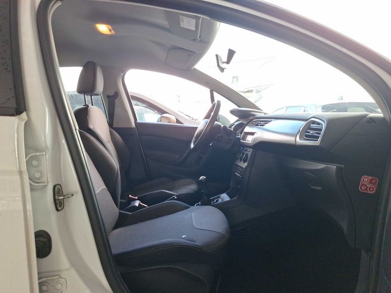 Citroen C3 1.0 VTi Confort 2015 – снимка 10