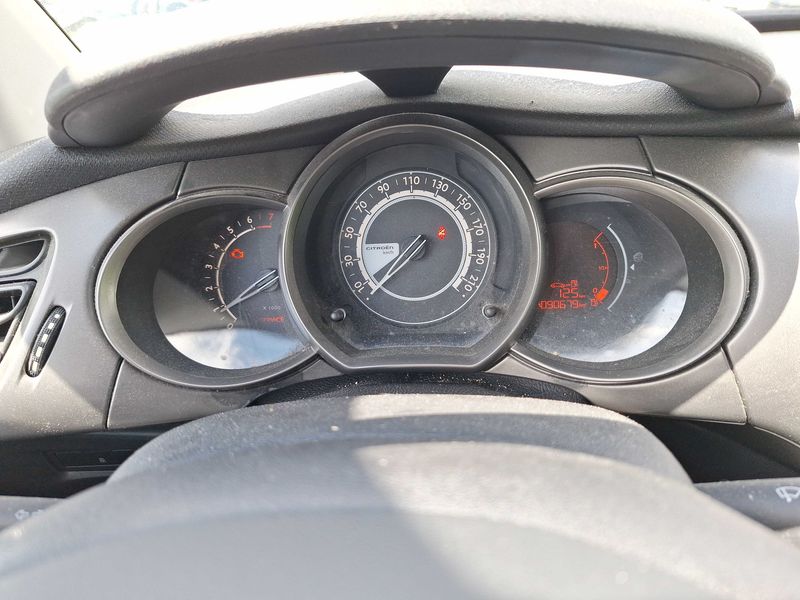 Citroen C3 1.0 VTi Confort 2015 – снимка 12