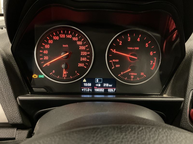 BMW 1er 116i Advantage 2015 – снимка 18