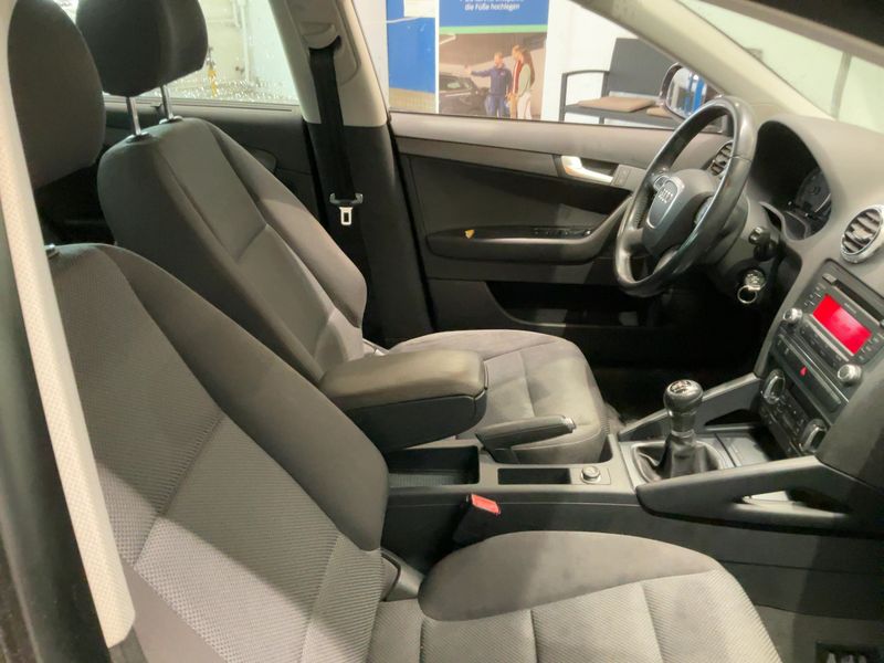 Audi A3 Sportback 1.4 TFSI Attraction 2010 – снимка 16