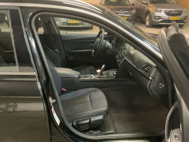 BMW 3er 316i 2014 – снимка 16