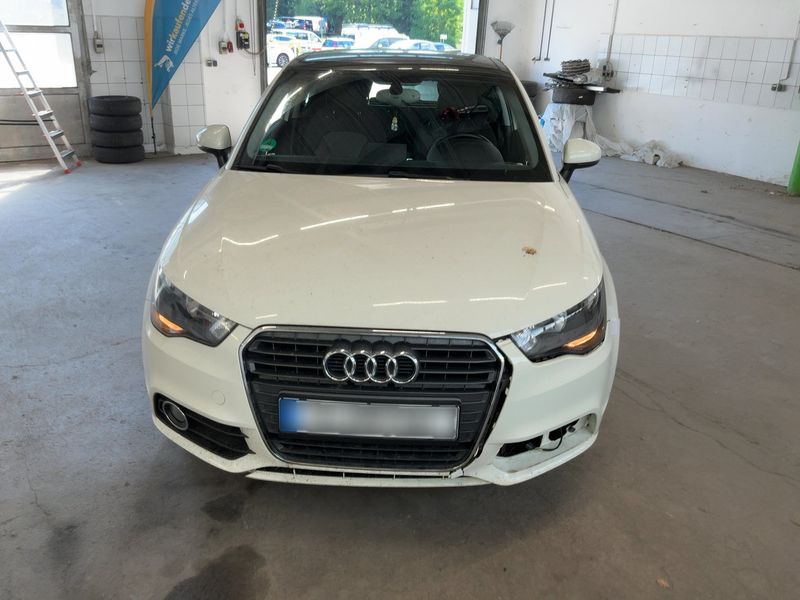 Audi A1 1.2 TFSI Ambition 2015 – снимка 14