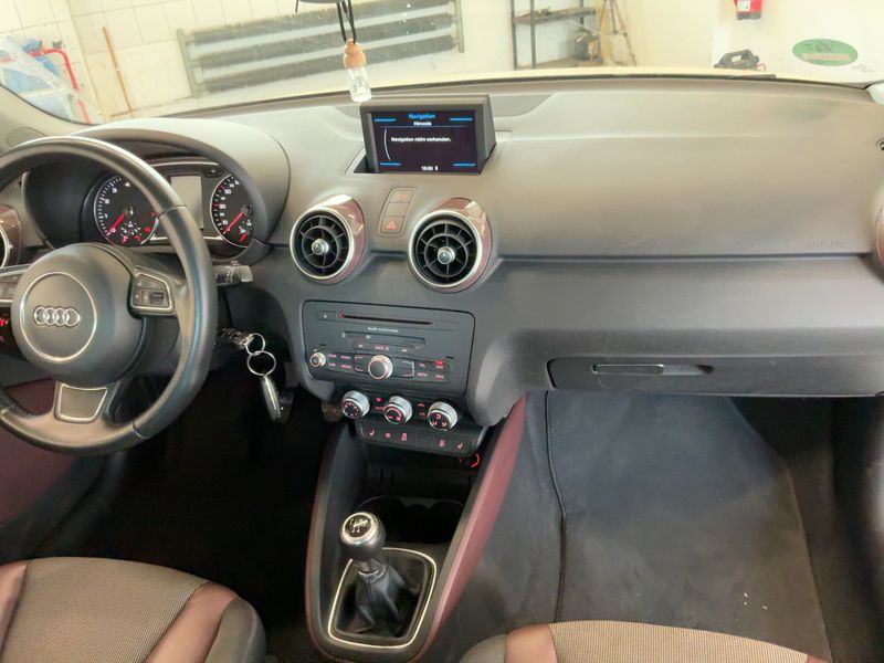 Audi A1 1.2 TFSI Ambition 2015 – снимка 17