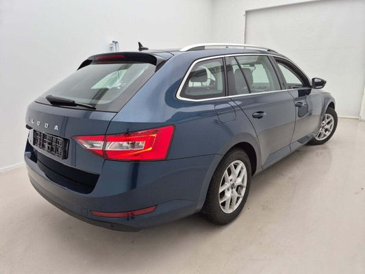 Skoda Superb 1.5 TSI ACT Ambition 2023 – снимка 2