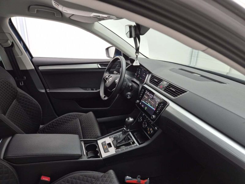 Skoda Superb 1.5 TSI ACT Ambition 2023 – снимка 3