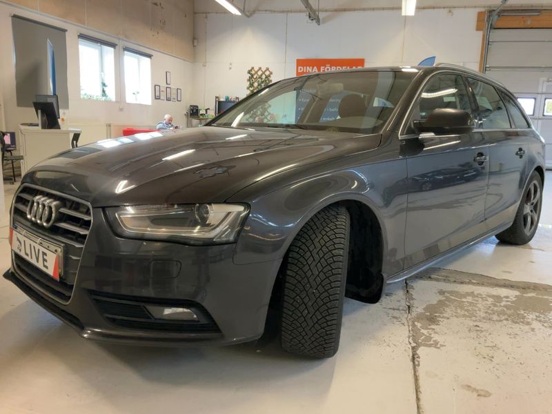 Audi A4 2.0 TDI Attraction 2013