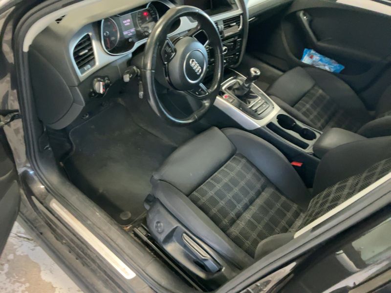 Audi A4 2.0 TDI Attraction 2013 – снимка 17