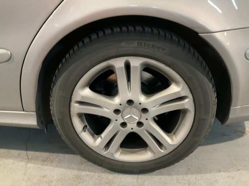 Mercedes-Benz E-Klasse E 320 CDI Avantgarde 2007 – снимка 18