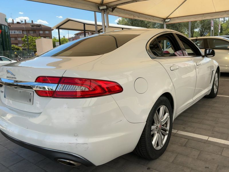 Jaguar XF 2.2 D 2014 – снимка 8
