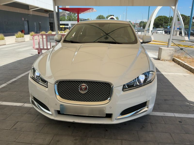 Jaguar XF 2.2 D 2014 – снимка 14