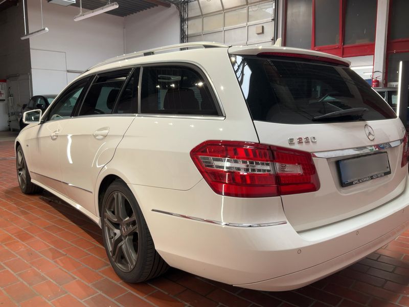 Mercedes-Benz E-Klasse E 220 CDI T BlueEfficiency Avantgarde 2011 – снимка 3