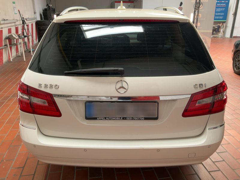 Mercedes-Benz E-Klasse E 220 CDI T BlueEfficiency Avantgarde 2011 – снимка 5
