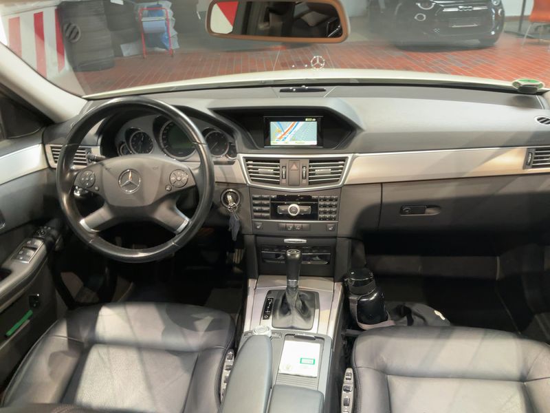 Mercedes-Benz E-Klasse E 220 CDI T BlueEfficiency Avantgarde 2011 – снимка 12