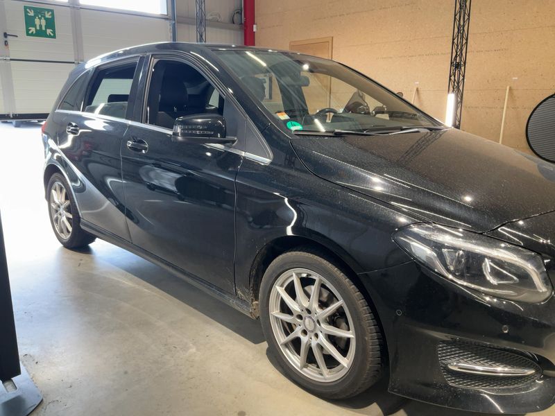 Mercedes-Benz B-Klasse B 200 d Score Urban 2016 – снимка 12