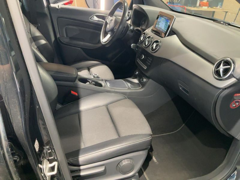 Mercedes-Benz B-Klasse B 200 d Score Urban 2016 – снимка 16