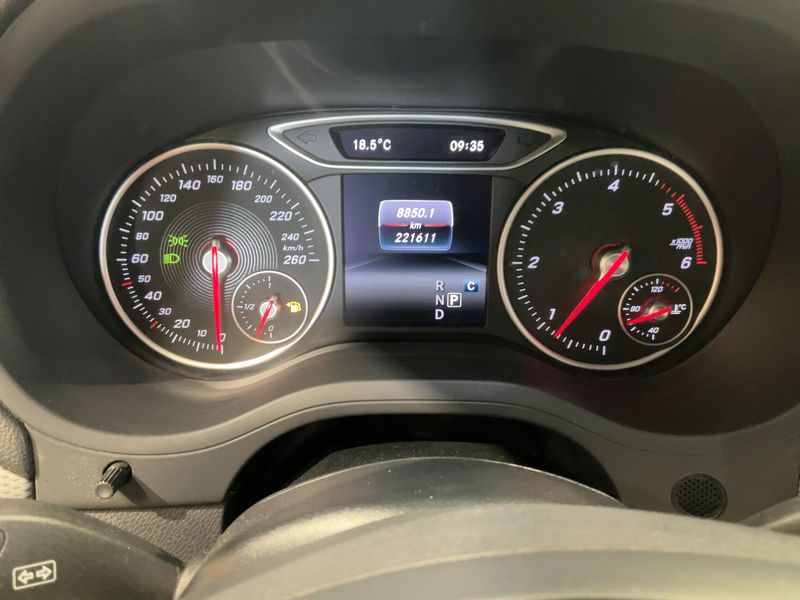 Mercedes-Benz B-Klasse B 200 d Score Urban 2016 – снимка 18