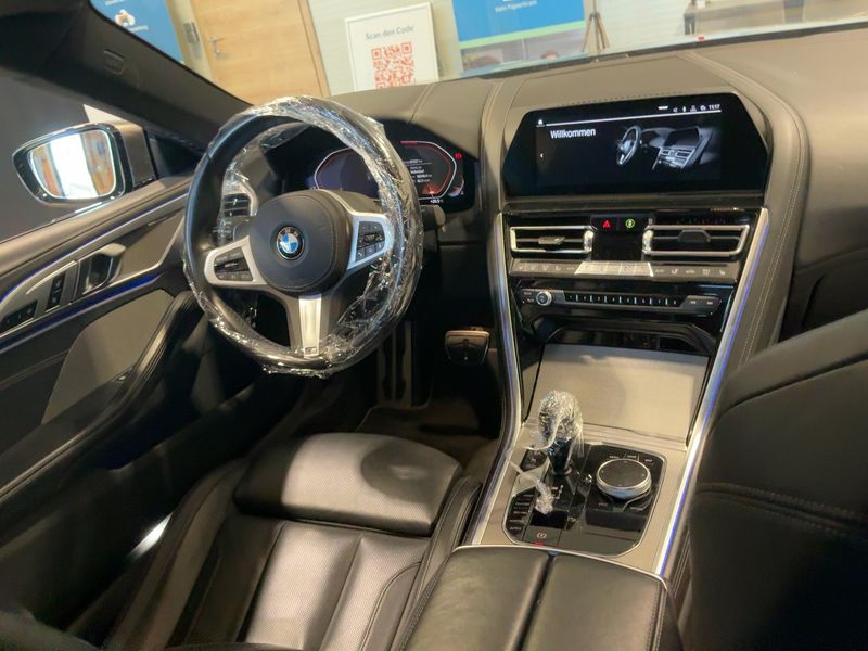 BMW 8er M850i xDrive 2019 – снимка 17