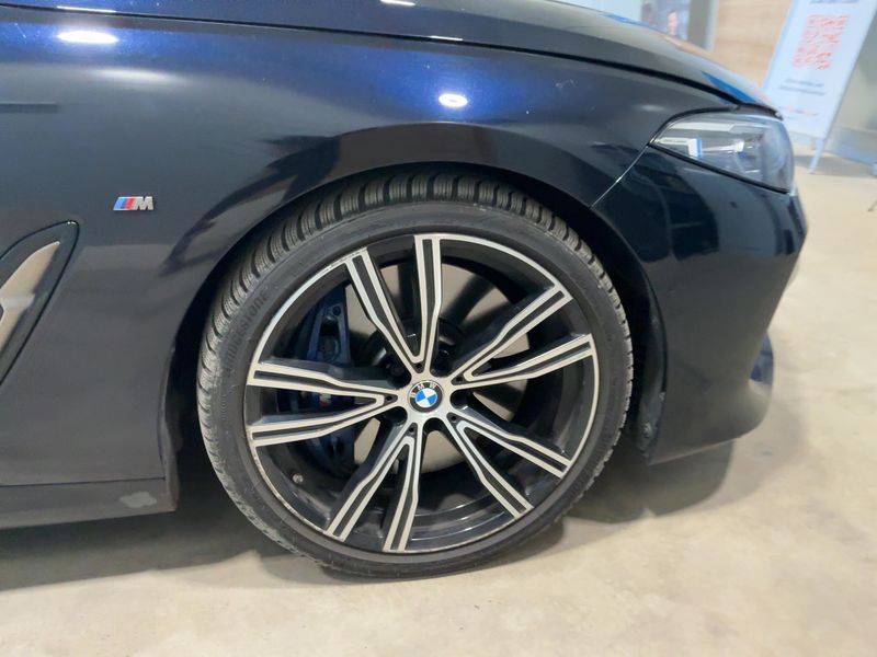 BMW 8er M850i xDrive 2019 – снимка 11