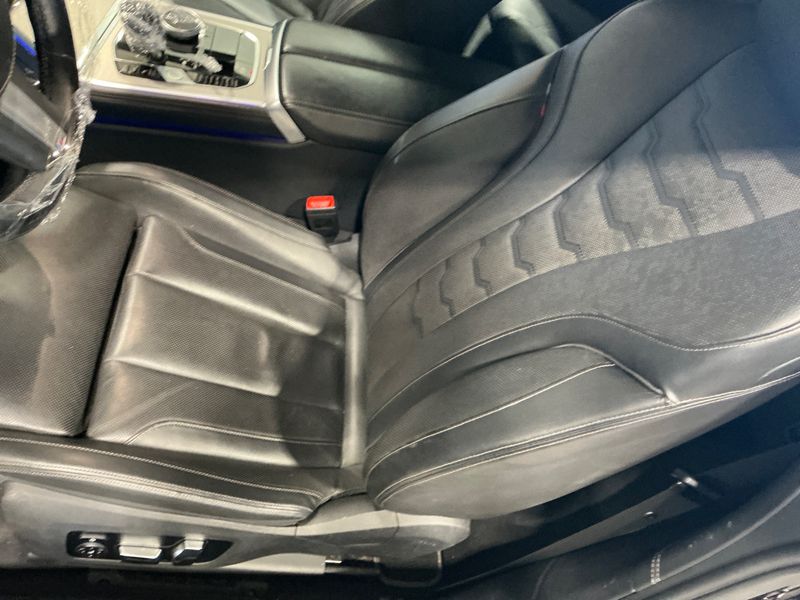 BMW 8er M850i xDrive 2019 – снимка 25