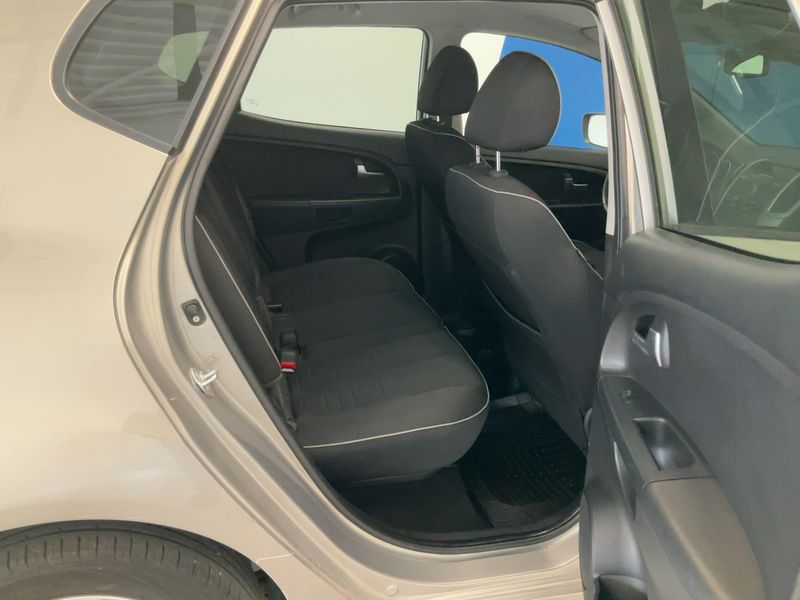 Kia Venga 1.4 CRDi Spirit 2012 – снимка 19