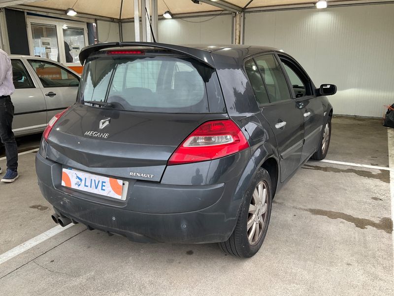 Renault Megane 1.9 dCi Dynamique Luxe 2006 – снимка 2