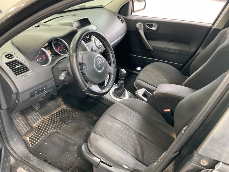 Renault Megane 1.9 dCi Dynamique Luxe 2006 – снимка 3