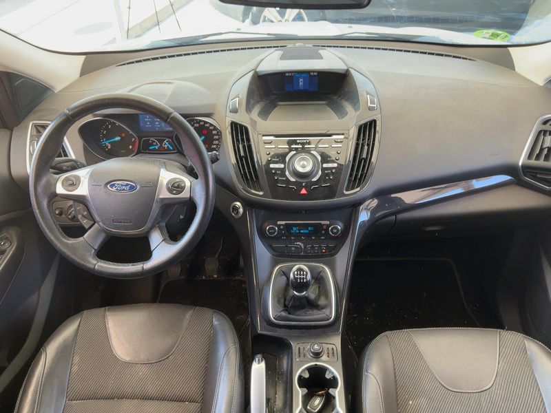 Ford Kuga 1.6 EcoBoost Titanium 2014 – снимка 17