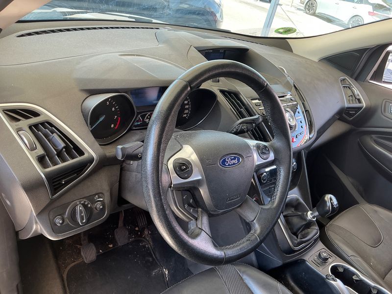 Ford Kuga 1.6 EcoBoost Titanium 2014 – снимка 27