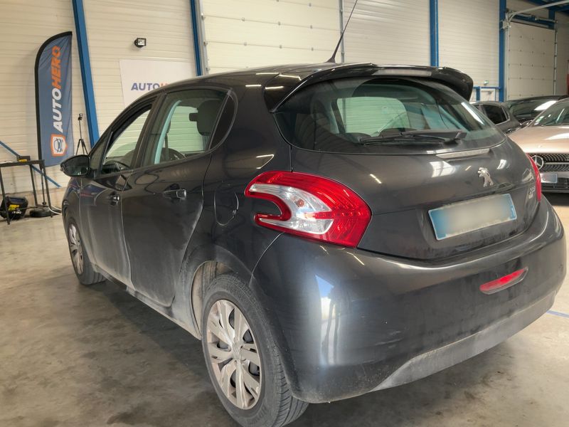 Peugeot 208 1.6 HDi Active Auto Ecole 2015 – снимка 6