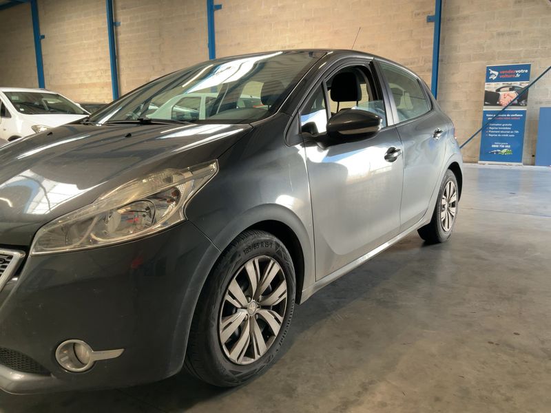 Peugeot 208 1.6 HDi Active Auto Ecole 2015 – снимка 2