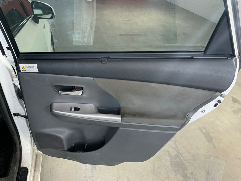 Toyota Prius+ 1.8 Comfort 2014 – снимка 43