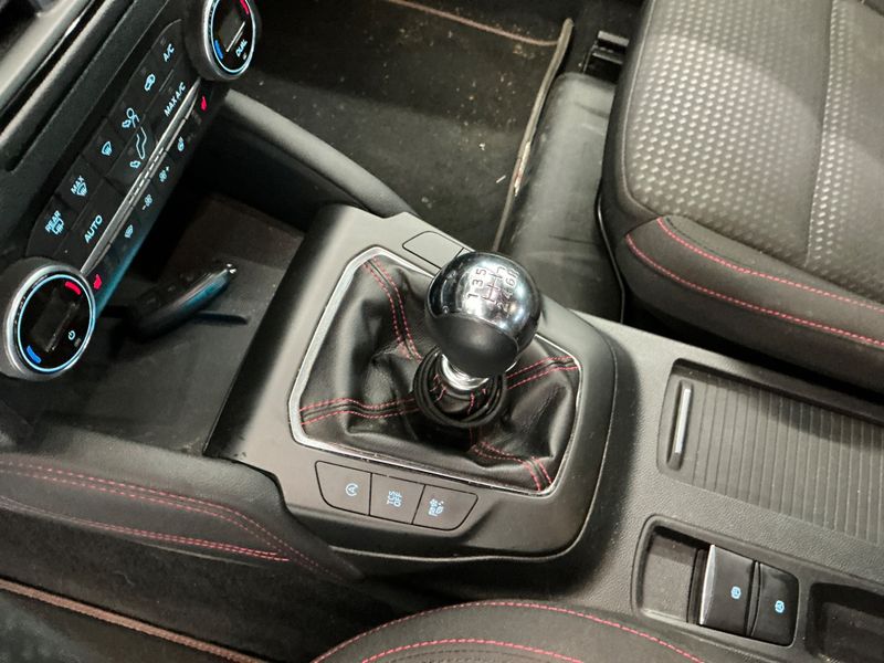 Ford Focus 1.0 EcoBoost Mild-Hybrid ST-Line X 2021 – снимка 22