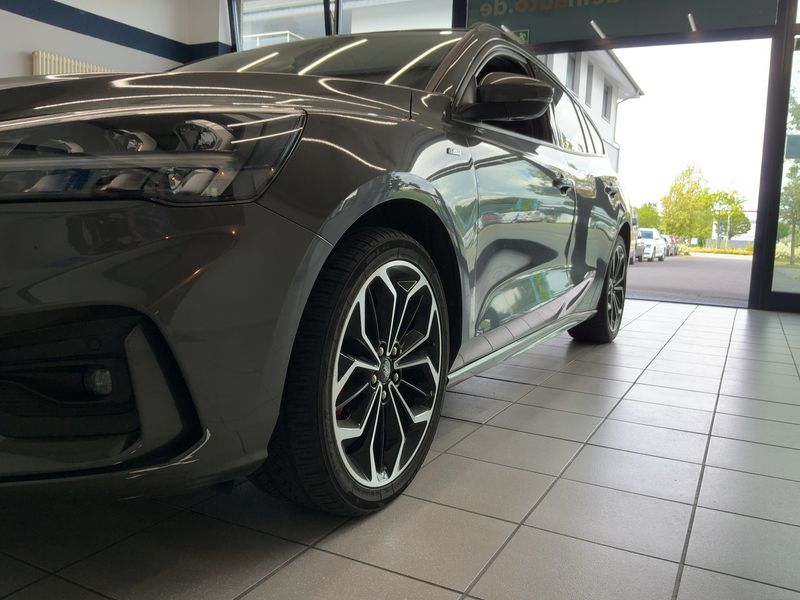Ford Focus 1.0 EcoBoost Mild-Hybrid ST-Line X 2021 – снимка 2