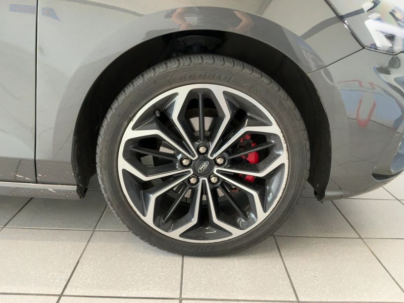 Ford Focus 1.0 EcoBoost Mild-Hybrid ST-Line X 2021 – снимка 11