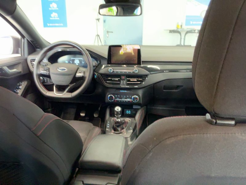 Ford Focus 1.0 EcoBoost Mild-Hybrid ST-Line X 2021 – снимка 17