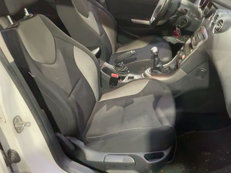 Peugeot 308 1.6 HDi Sport 2010 – снимка 16