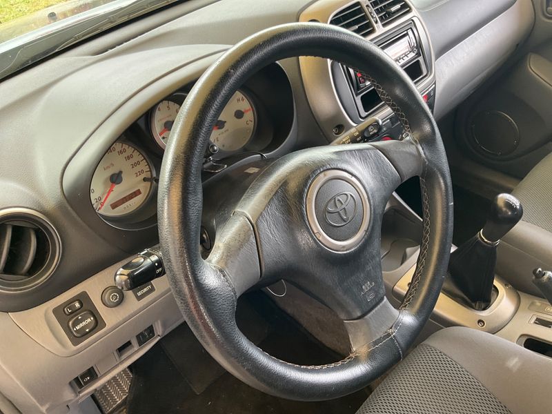 Toyota RAV 4 1.8 Luna 2004 – снимка 28