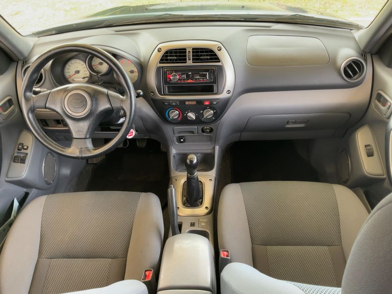 Toyota RAV 4 1.8 Luna 2004 – снимка 17