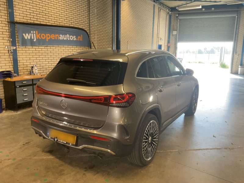 Mercedes-Benz EQA 250 AMG Line 2021 – снимка 8