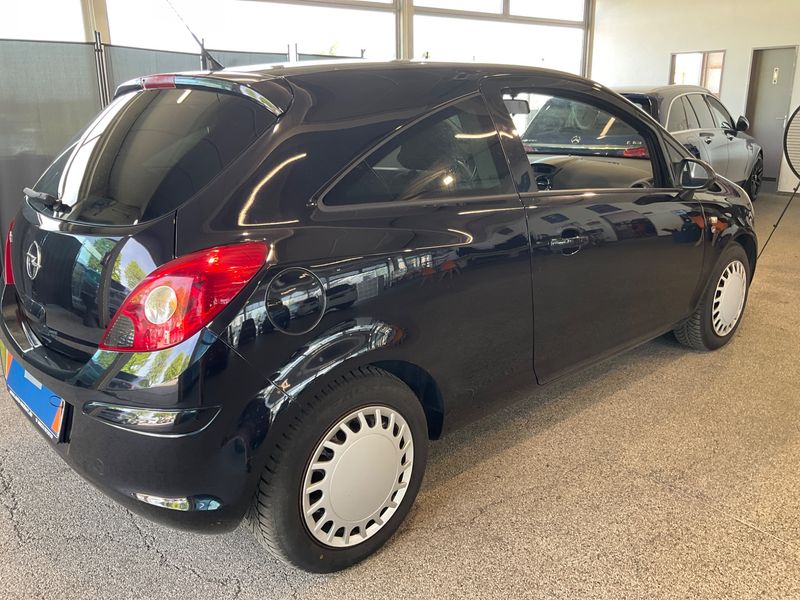 Opel Corsa 1.4 Edition "111 Jahre" 2010 – снимка 2